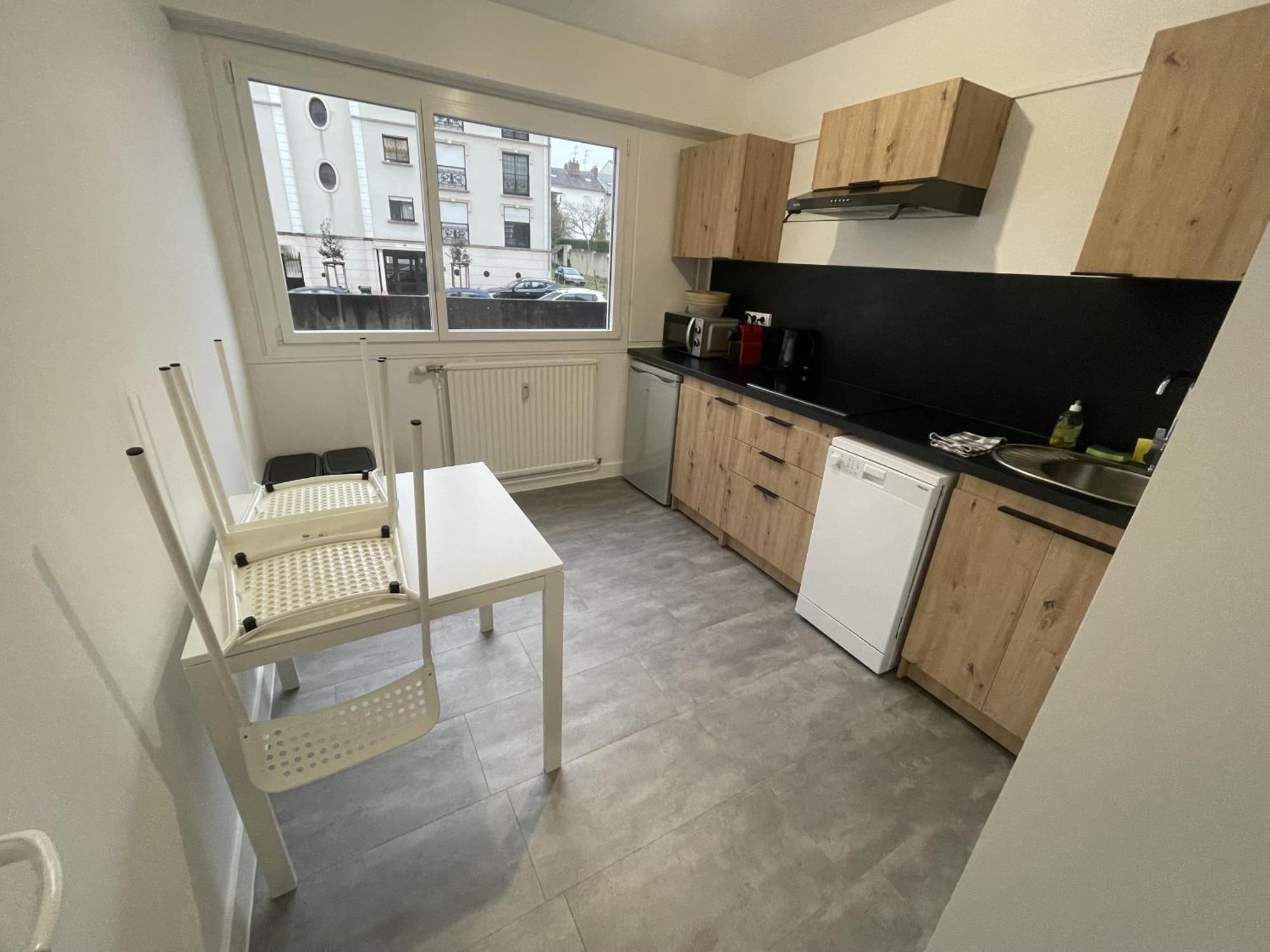 Logement Neuf A Proximite Du Centre Ville Avec Parking ลิมอจส์ ภายนอก รูปภาพ